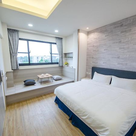 渡小夜電梯民宿 Yilannight B&B Уцзе Экстерьер фото