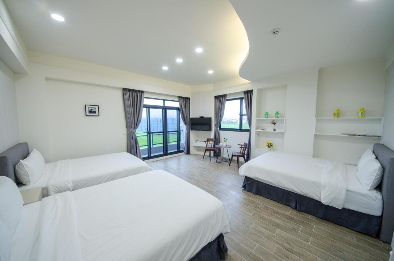 渡小夜電梯民宿 Yilannight B&B Уцзе Экстерьер фото