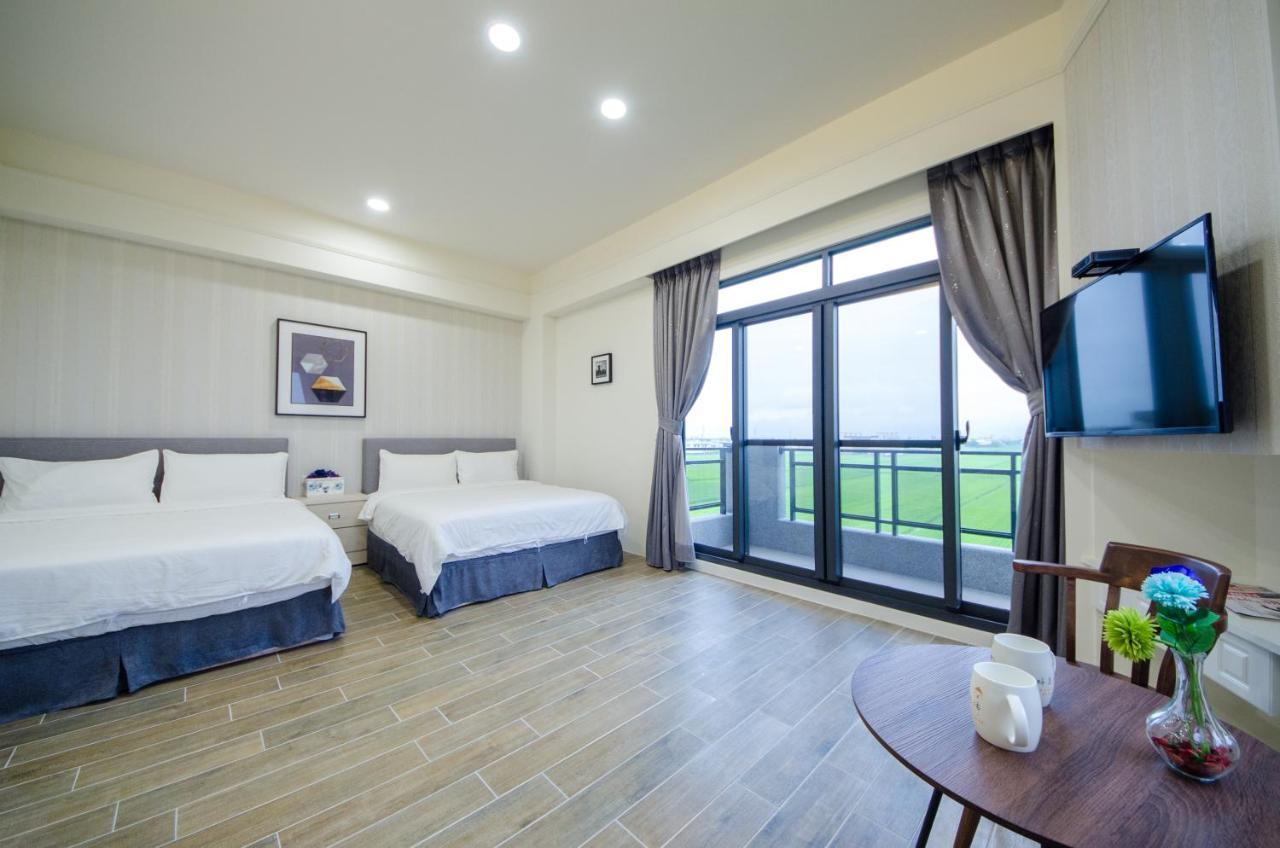 渡小夜電梯民宿 Yilannight B&B Уцзе Экстерьер фото