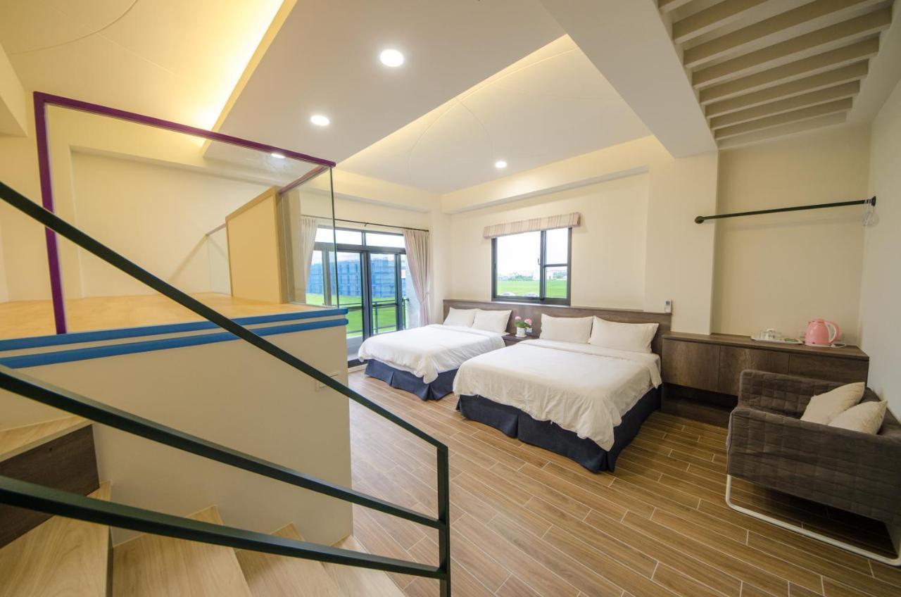 渡小夜電梯民宿 Yilannight B&B Уцзе Экстерьер фото