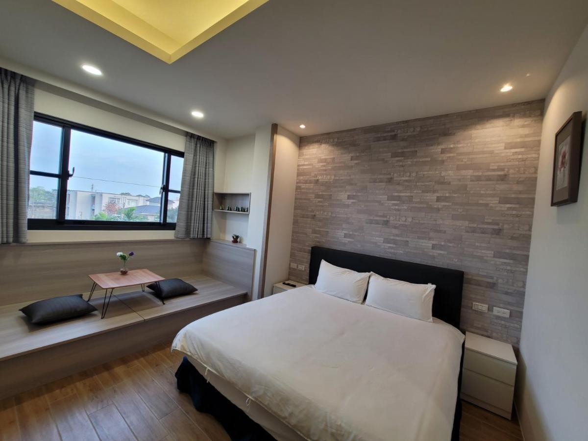 渡小夜電梯民宿 Yilannight B&B Уцзе Экстерьер фото