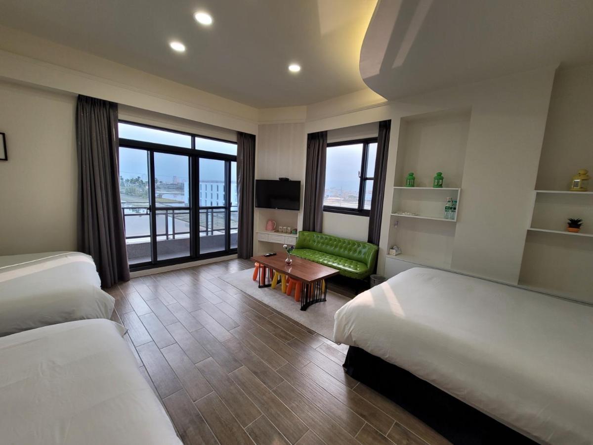 渡小夜電梯民宿 Yilannight B&B Уцзе Экстерьер фото