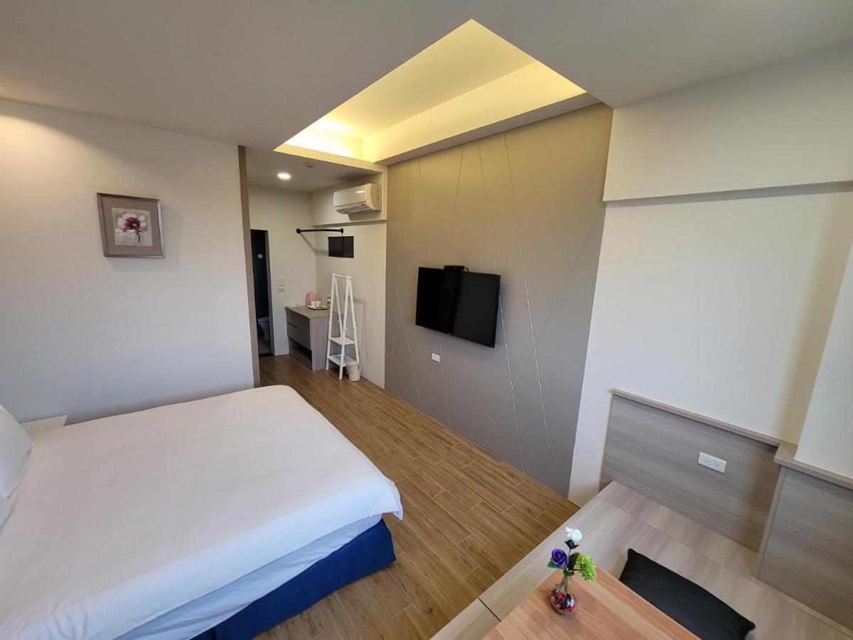 渡小夜電梯民宿 Yilannight B&B Уцзе Экстерьер фото