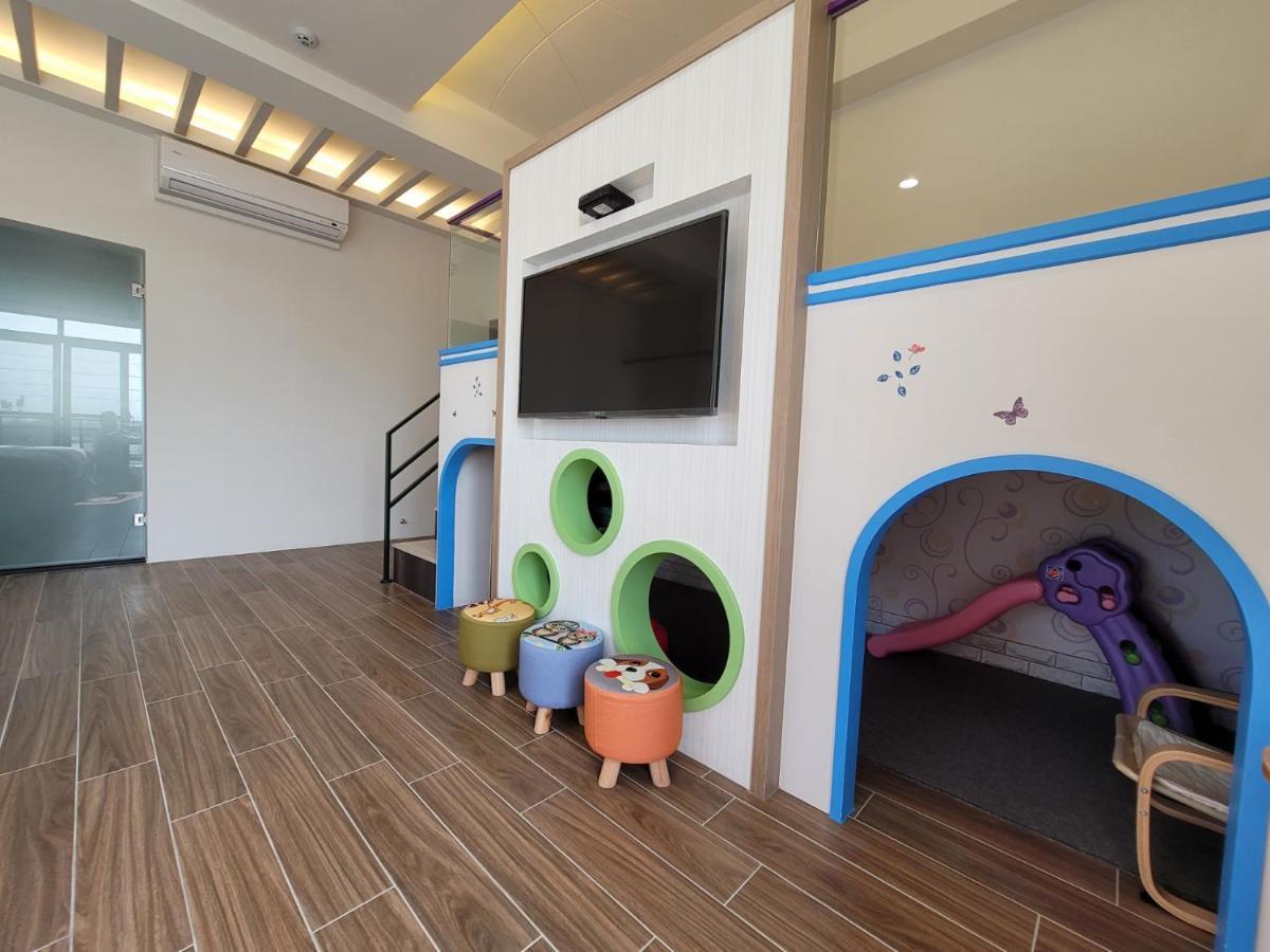 渡小夜電梯民宿 Yilannight B&B Уцзе Экстерьер фото